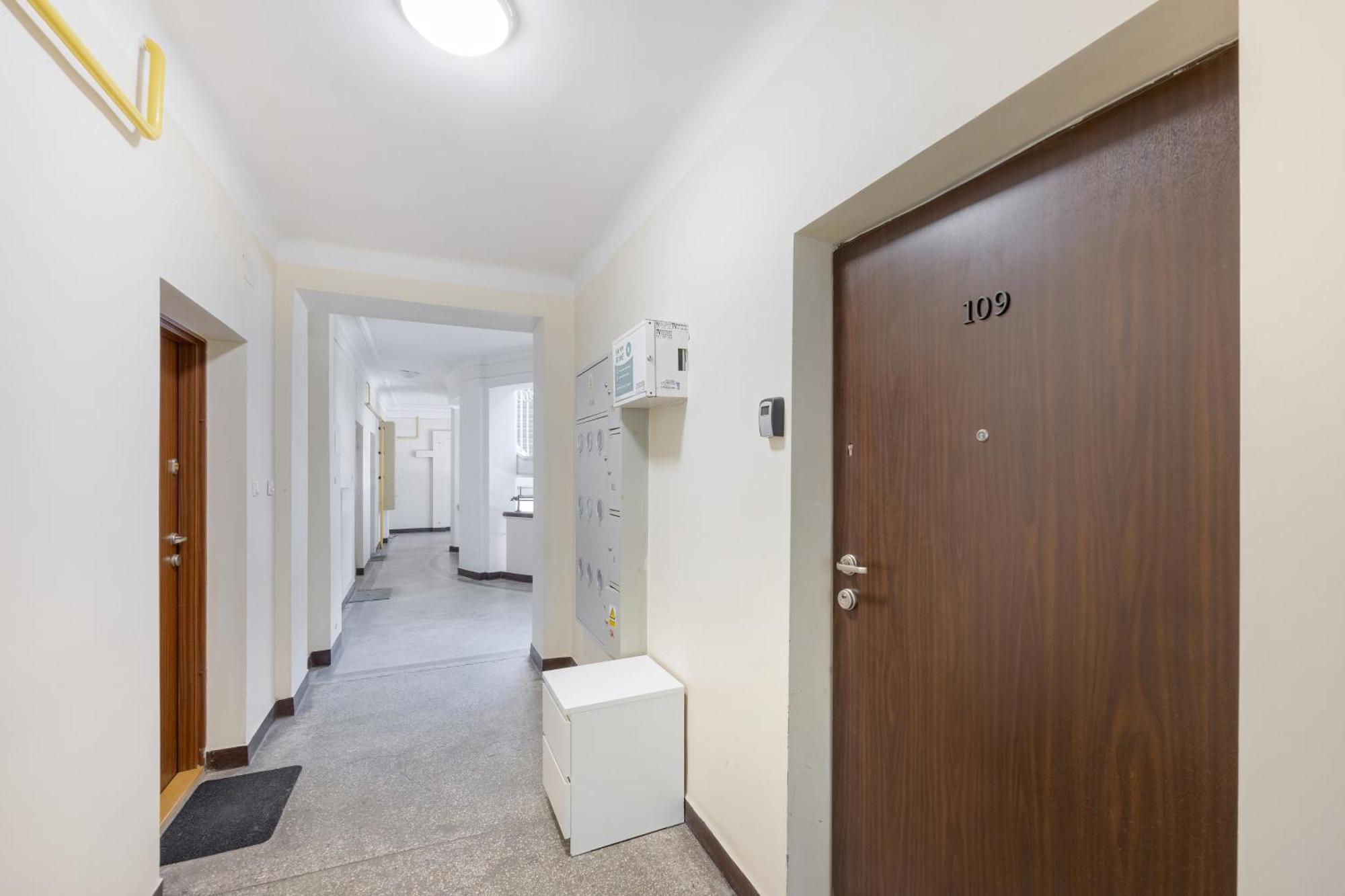 J&W Apartments Studio Solidarnosci Warszawa Eksteriør billede